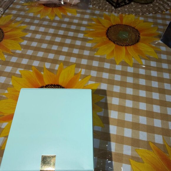 ESTEE LAUDER Revitalizing Supreme+ Youth Power Creme NET WT.2.5 oz./75ml - Picture 4 of 6